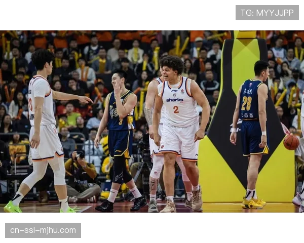 广东110-105险胜深圳,双外援缺阵下奎因独撑大局 广东110-105险胜深圳,双外援缺阵下奎因独撑大局